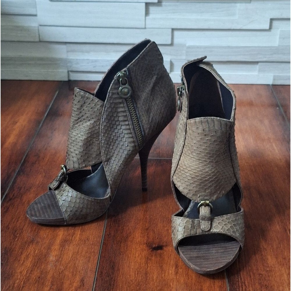 Leon Max Open Toe Snakeskin Dandals High Heels Size 6.5